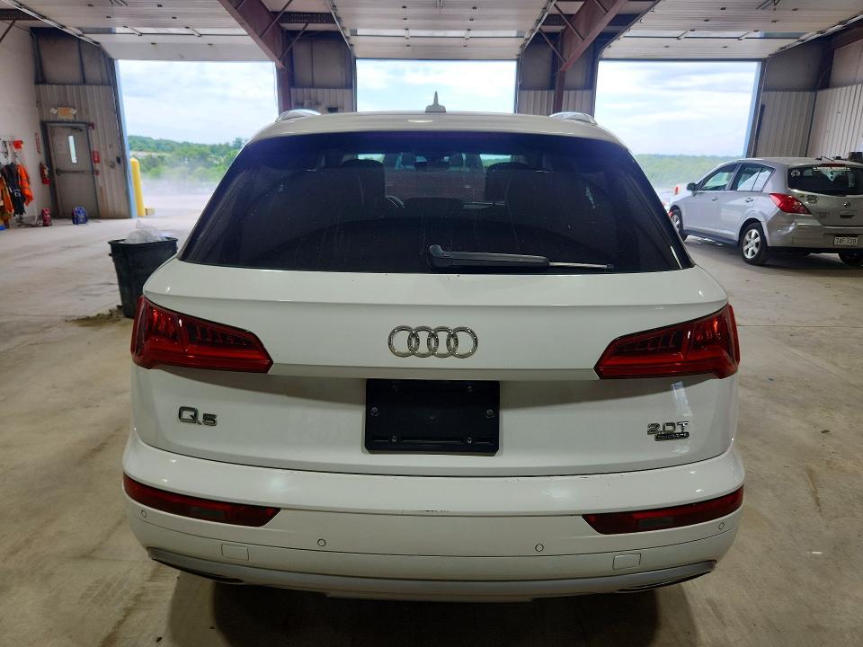 58983896 :رقم المزاد ، WA1BNAFY0J2010721 vin ، 2018 Audi Q5 مزاد بيع