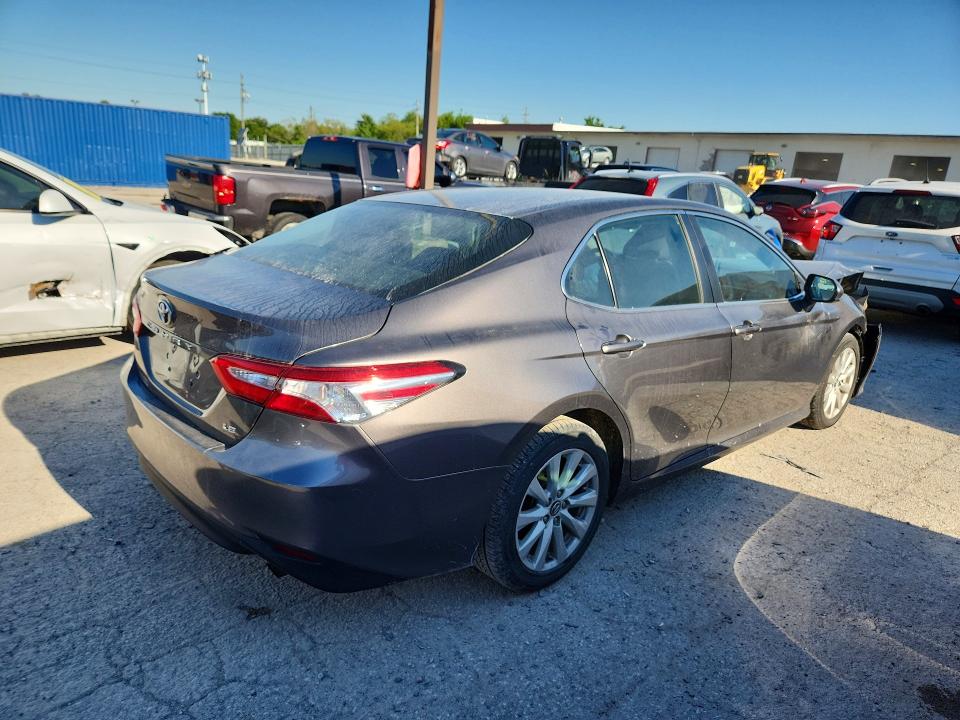 2018 Toyota Camry მანქანა იყიდება აუქციონზე, vin: 4T1B11HK8JU081269, აუქციონის ნომერი: 58442236