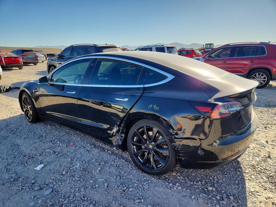 Продажа на аукционе авто 2018 Tesla Model 3, vin: 5YJ3E1EB3JF115709, номер лота: 57323646