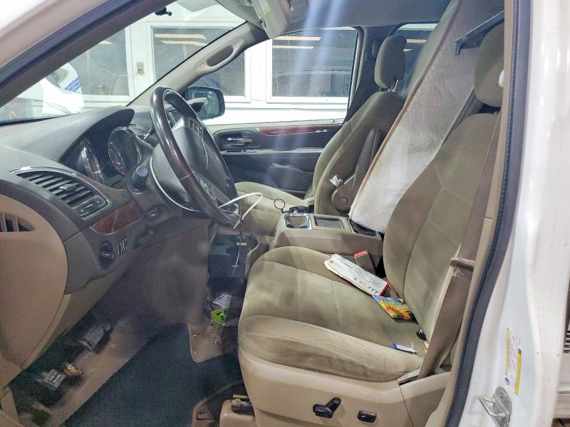57447806 :رقم المزاد ، 2A4RR5DG4BR797339 vin ، 2011 Chrysler Town&count مزاد بيع
