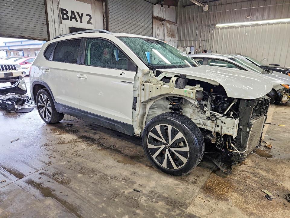Продаж на аукціоні авто 2022 Volkswagen Taos, vin: 3VVLX7B22NM063221, номер лоту: 56277966