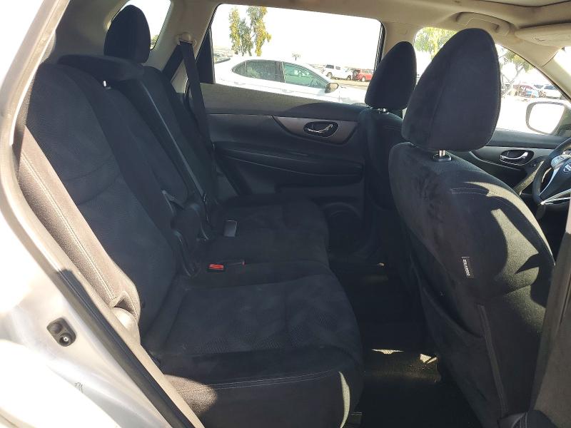 2015 Nissan Rogue მანქანა იყიდება აუქციონზე, vin: 5N1AT2MT4FC773651, აუქციონის ნომერი: 56324746