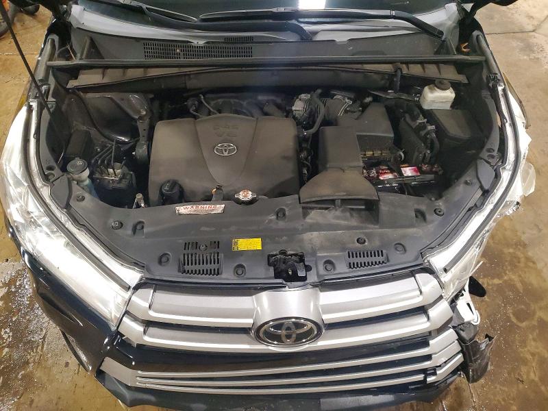 Продажа на аукционе авто 2019 Toyota Highlander, vin: 5TDBZRFH4KS977755, номер лота: 58651086
