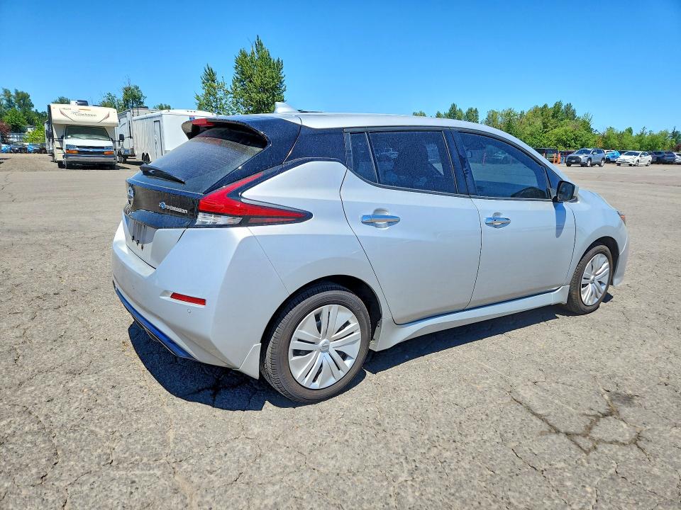 57367536 :رقم المزاد ، 1N4AZ1BV3NC551589 vin ، 2022 Nissan Leaf مزاد بيع