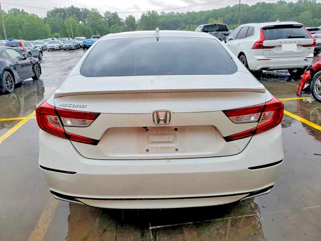2018 Honda Accord მანქანა იყიდება აუქციონზე, vin: 1HGCV1F61JA111962, აუქციონის ნომერი: 56360366