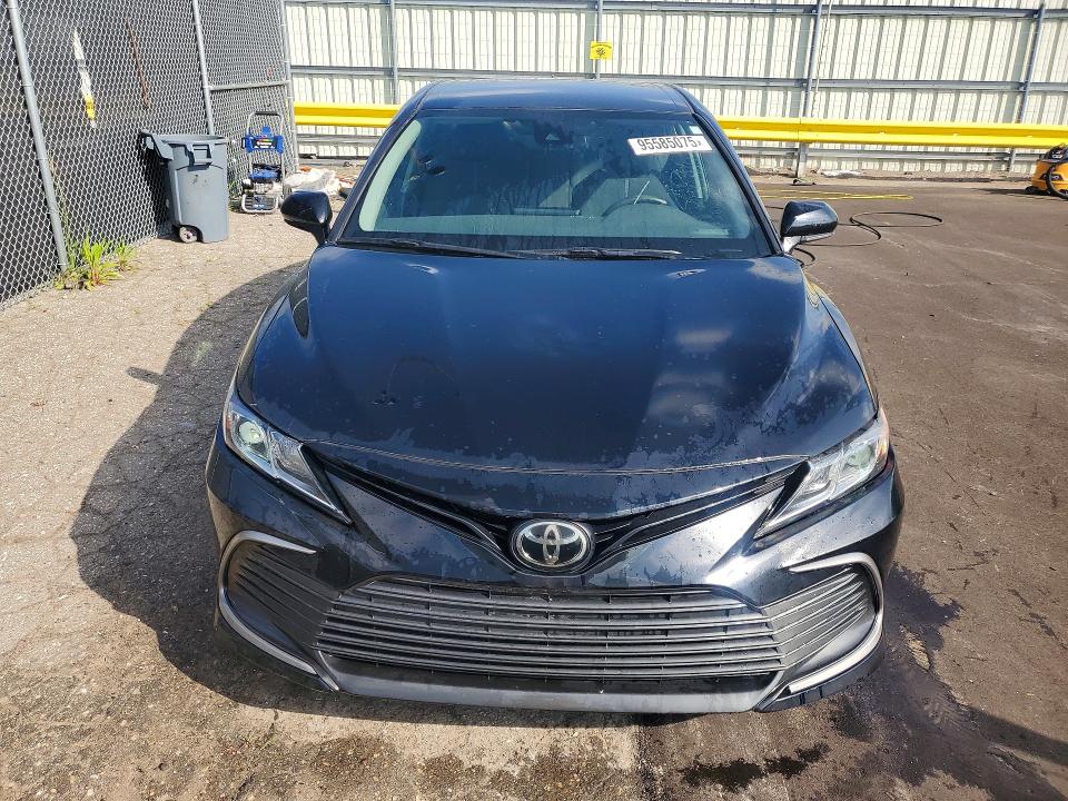 2022 Toyota Camry მანქანა იყიდება აუქციონზე, vin: 4T1R11AK3NU694799, აუქციონის ნომერი: 95585075