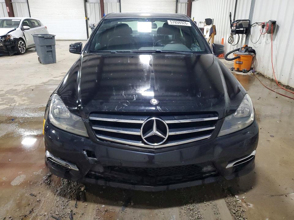 2014 Mercedes-benz C მანქანა იყიდება აუქციონზე, vin: WDDGF8AB4EA925531, აუქციონის ნომერი: 57898926