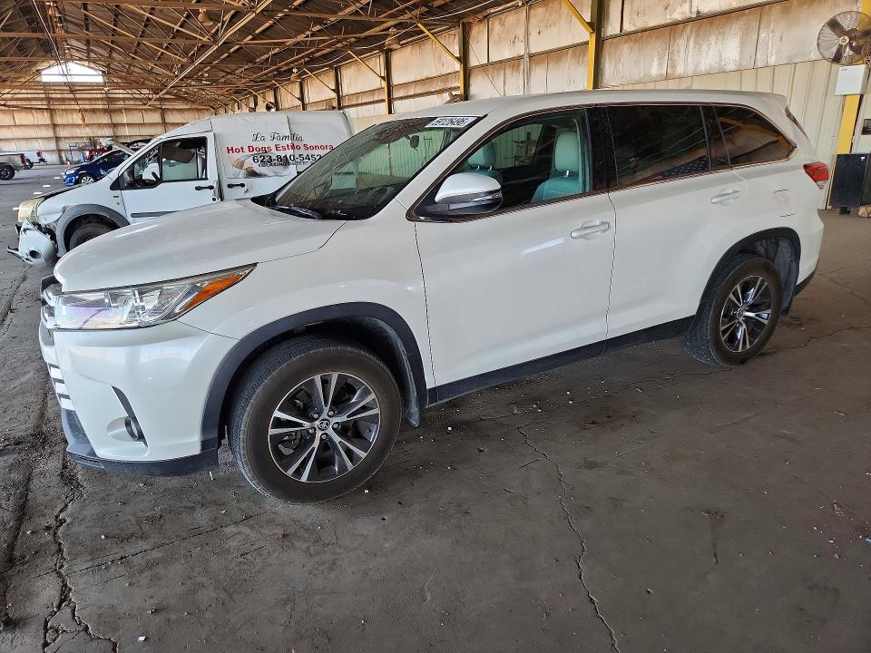 Auction sale of the 2019 Toyota Highlander, vin: 5TDZZRFH4KS370172, lot number: 59126496
