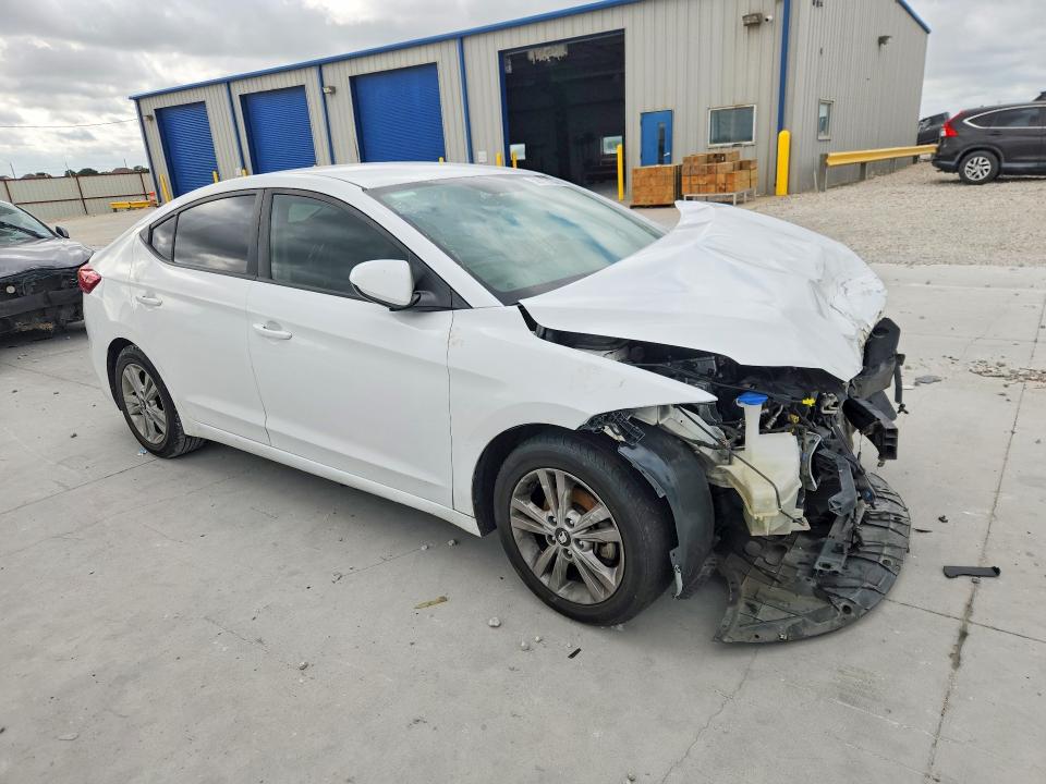 56713136 :رقم المزاد ، 5NPD84LF2JH230371 vin ، 2018 Hyundai Elantra مزاد بيع