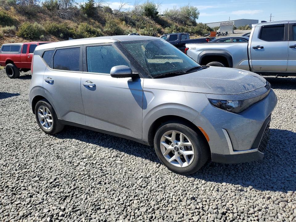 2024 Kia Soul მანქანა იყიდება აუქციონზე, vin: KNDJ23AU4R7239685, აუქციონის ნომერი: 57039046