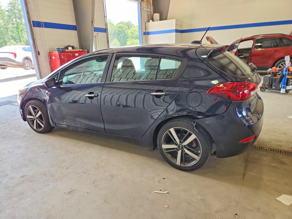 2017 Kia Forte მანქანა იყიდება აუქციონზე, vin: KNAFX5A83H5725952, აუქციონის ნომერი: 58822286