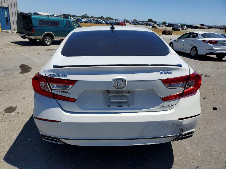 56361206 :رقم المزاد ، 1HGCV1F35NA105447 vin ، 2022 Honda Accord مزاد بيع