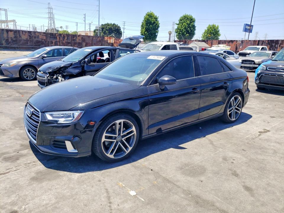 Продажа на аукционе авто 2018 Audi A3, vin: WAUAUGFF6J1014605, номер лота: 57425666