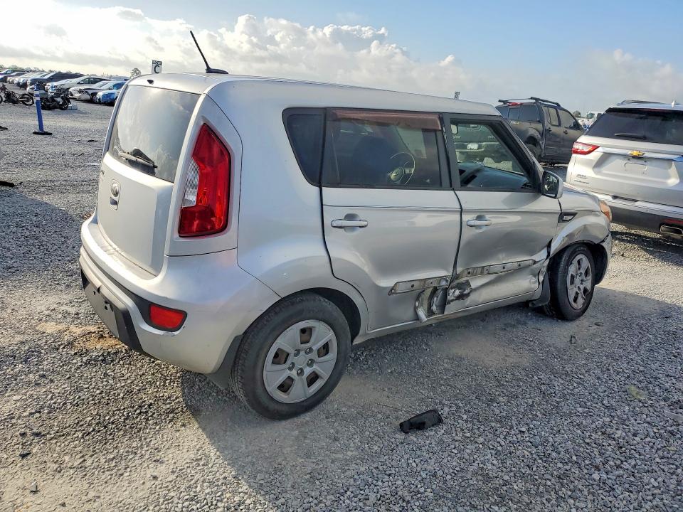 56352246 :رقم المزاد ، KNDJT2A50D7760606 vin ، 2013 Kia Soul مزاد بيع