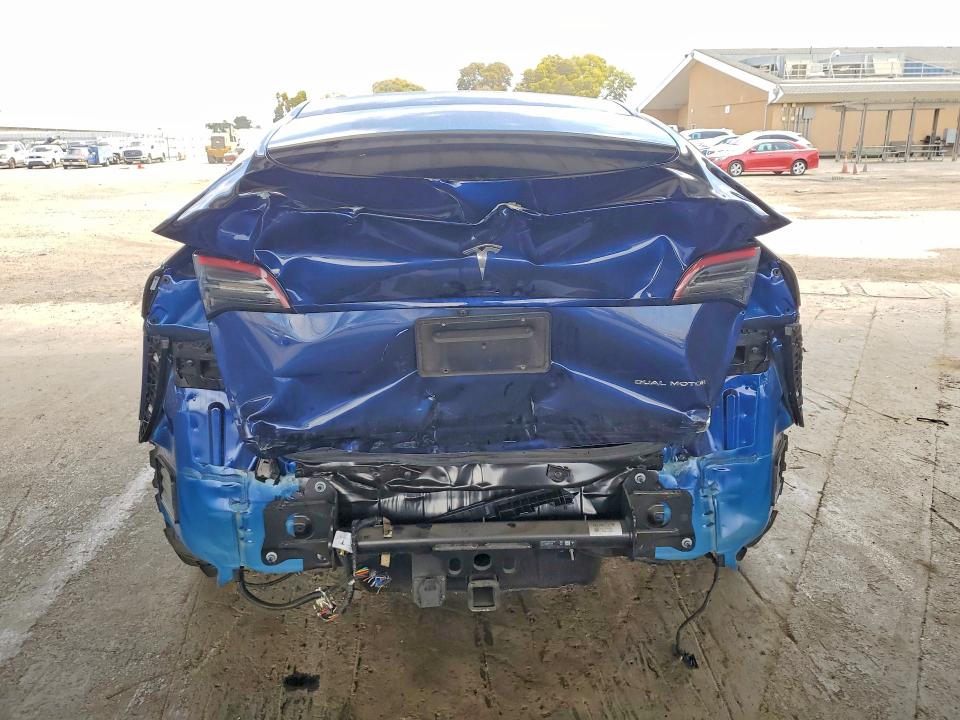 Продажа на аукционе авто 2022 Tesla Model Y, vin: 7SAYGAEE9NF559390, номер лота: 58909856