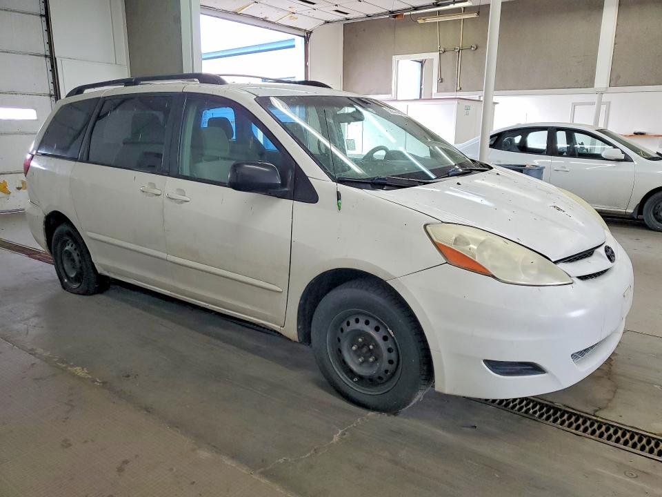 Продаж на аукціоні авто 2010 Toyota Sienna, vin: 5TDKK4CC0AS303584, номер лоту: 58843216