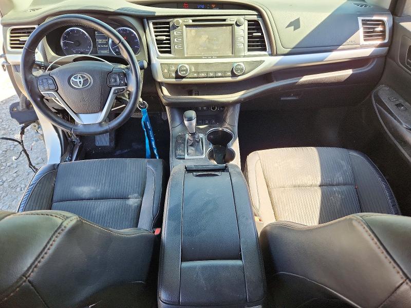 2018 Toyota Highlander მანქანა იყიდება აუქციონზე, vin: 5TDBZRFH1JS906110, აუქციონის ნომერი: 57949116
