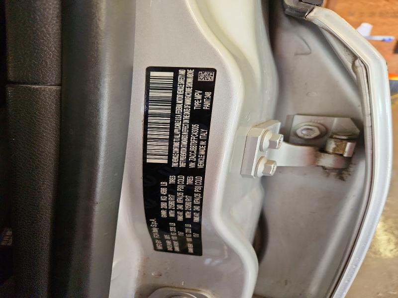 2015 Jeep Renegade მანქანა იყიდება აუქციონზე, vin: ZACCJBBT6FPC43005, აუქციონის ნომერი: 55824406