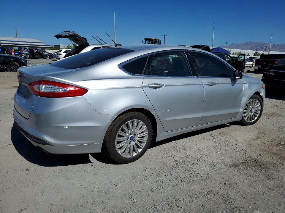 2013 Ford Fusion მანქანა იყიდება აუქციონზე, vin: 3FA6P0LUXDR243542, აუქციონის ნომერი: 58128756