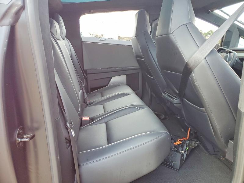53913956 :رقم المزاد ، 7G2CEHED2RA034183 vin ، 2024 Tesla Cybertruck مزاد بيع