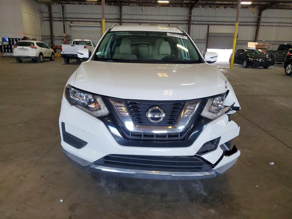 59014106 :رقم المزاد ، KNMAT2MV8HP570053 vin ، 2017 Nissan Rogue مزاد بيع