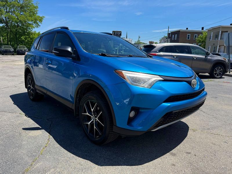 57616866 :رقم المزاد ، JTMJFREV6HJ715818 vin ، 2017 Toyota Rav4 مزاد بيع