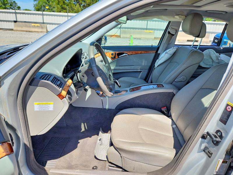 57223056 :رقم المزاد ، WDBUF56X47B077727 vin ، 2007 Mercedes-benz E مزاد بيع