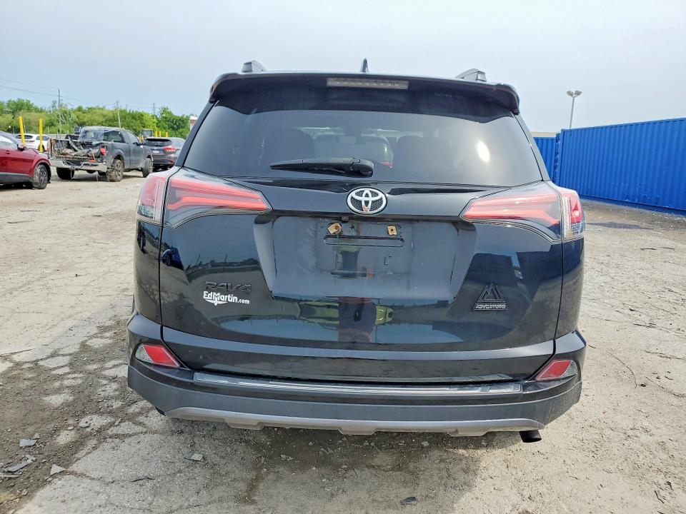 57688866 :رقم المزاد ، 2T3RFREV1JW784894 vin ، 2018 Toyota Rav4 مزاد بيع