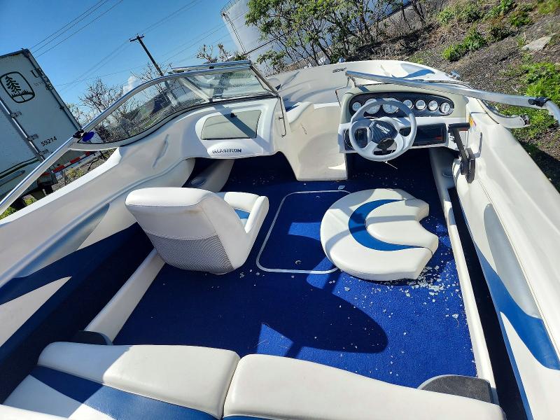 2000 Glastron Boat მანქანა იყიდება აუქციონზე, vin: GLA19754H900, აუქციონის ნომერი: 53907846