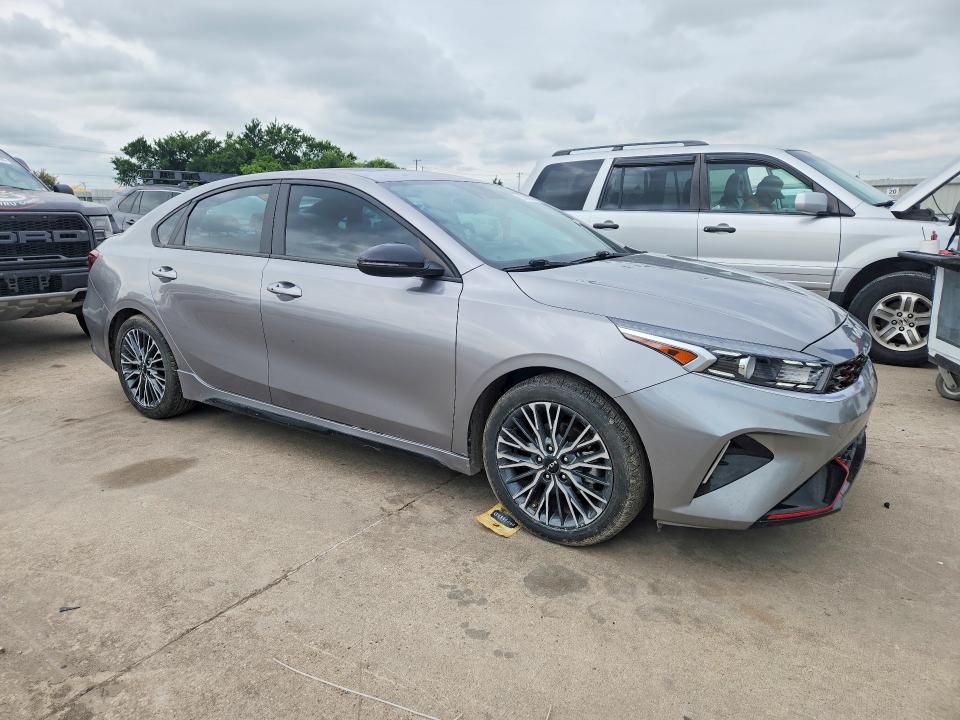 2023 Kia Forte მანქანა იყიდება აუქციონზე, vin: 3KPF54AD4PE581170, აუქციონის ნომერი: 57043356