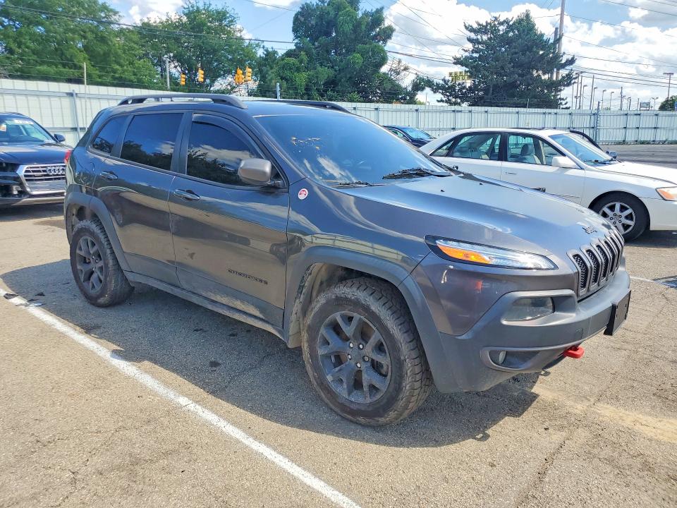58210336 :رقم المزاد ، 1C4PJMBS0GW134869 vin ، 2016 Jeep Cherokee مزاد بيع