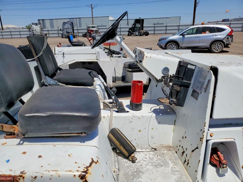 56290126 :رقم المزاد ، CTAE874440879 vin ، 2001 Clark Equipment Airplane Towng Tractor مزاد بيع