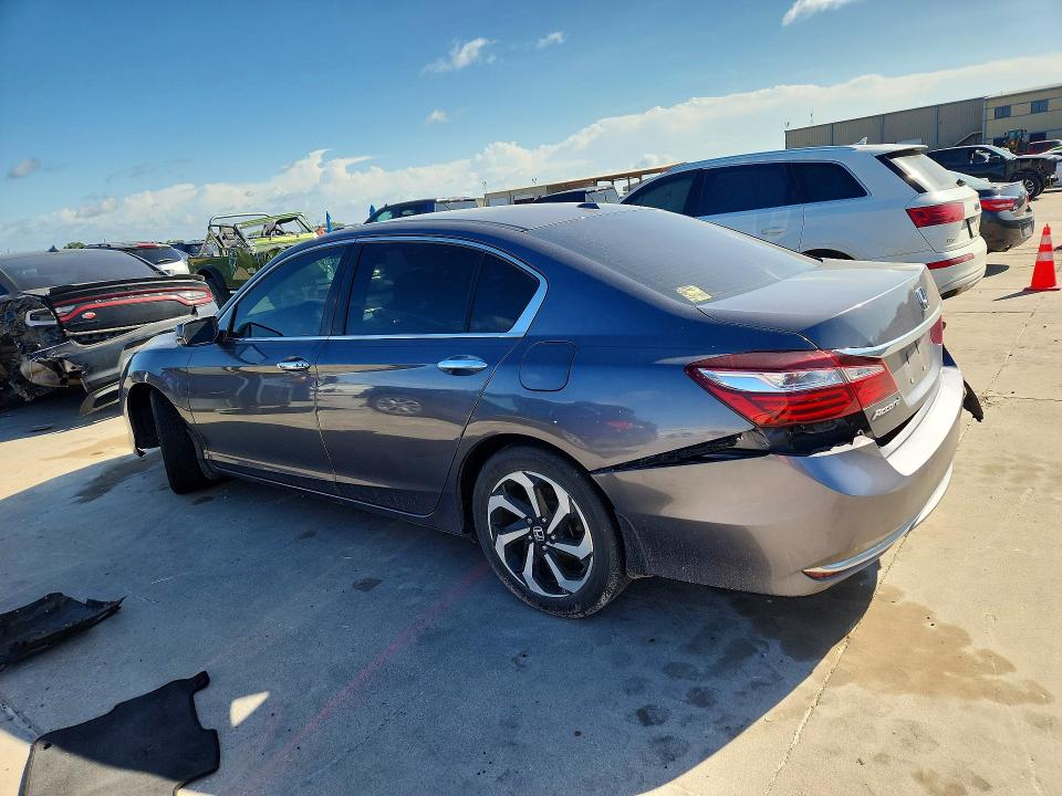 57073306 :رقم المزاد ، 1HGCR2F9XHA168109 vin ، 2017 Honda Accord مزاد بيع