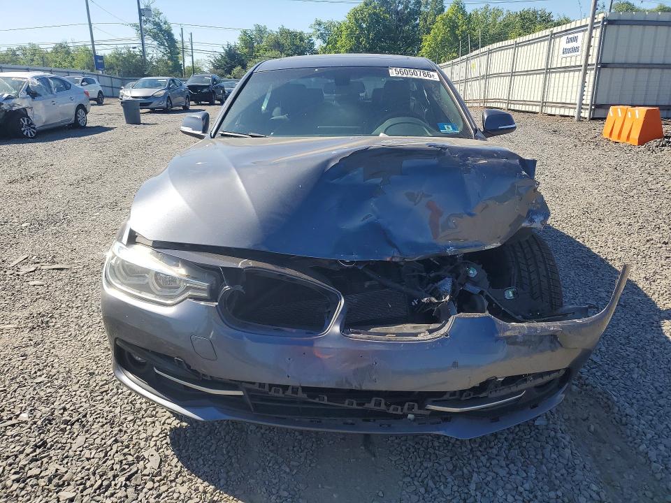 56050786 :رقم المزاد ، WBA8D9C53JEB35190 vin ، 2018 Bmw 330 مزاد بيع