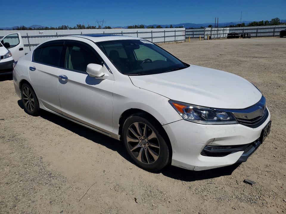 2016 Honda Accord მანქანა იყიდება აუქციონზე, vin: 1HGCR3F87GA001346, აუქციონის ნომერი: 56826356