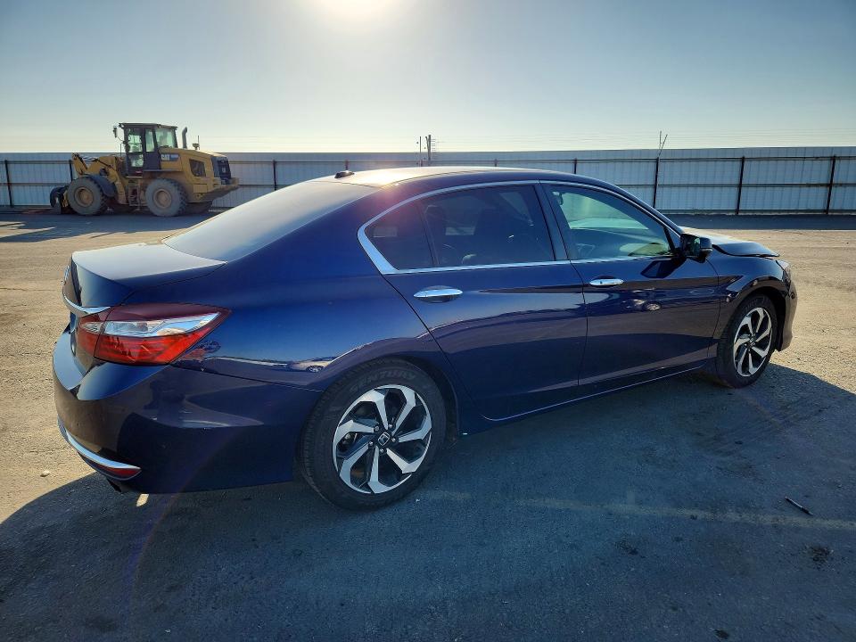 58130826 :رقم المزاد ، 1HGCR2F73GA184200 vin ، 2016 Honda Accord مزاد بيع