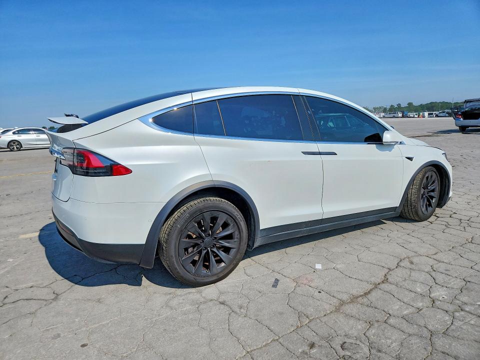 Продажа на аукционе авто 2017 Tesla Model X, vin: 5YJXCDE22HF045994, номер лота: 57679416
