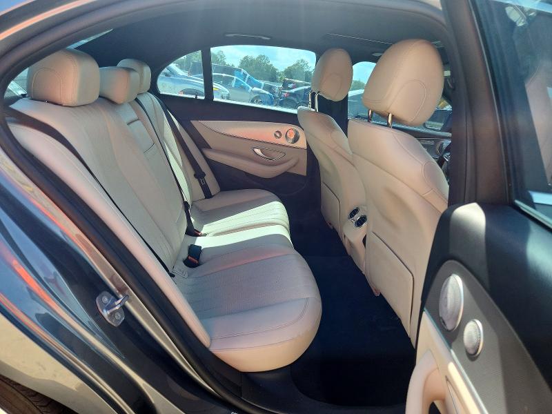 58406306 :رقم المزاد ، WDDZF4JB4HA078497 vin ، 2017 Mercedes-benz E مزاد بيع