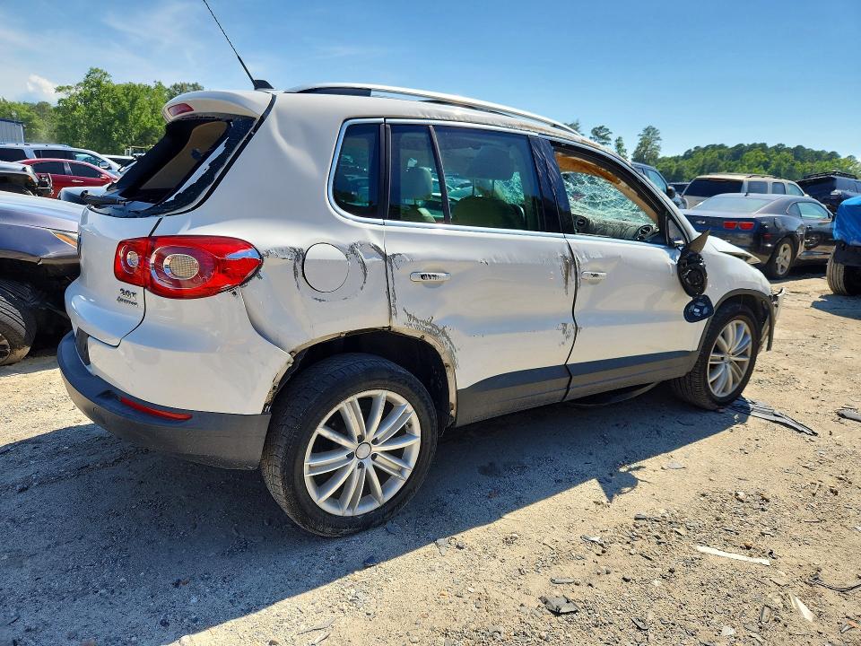 2011 Volkswagen Tiguan მანქანა იყიდება აუქციონზე, vin: WVGBV7AX3BW521837, აუქციონის ნომერი: 58353446
