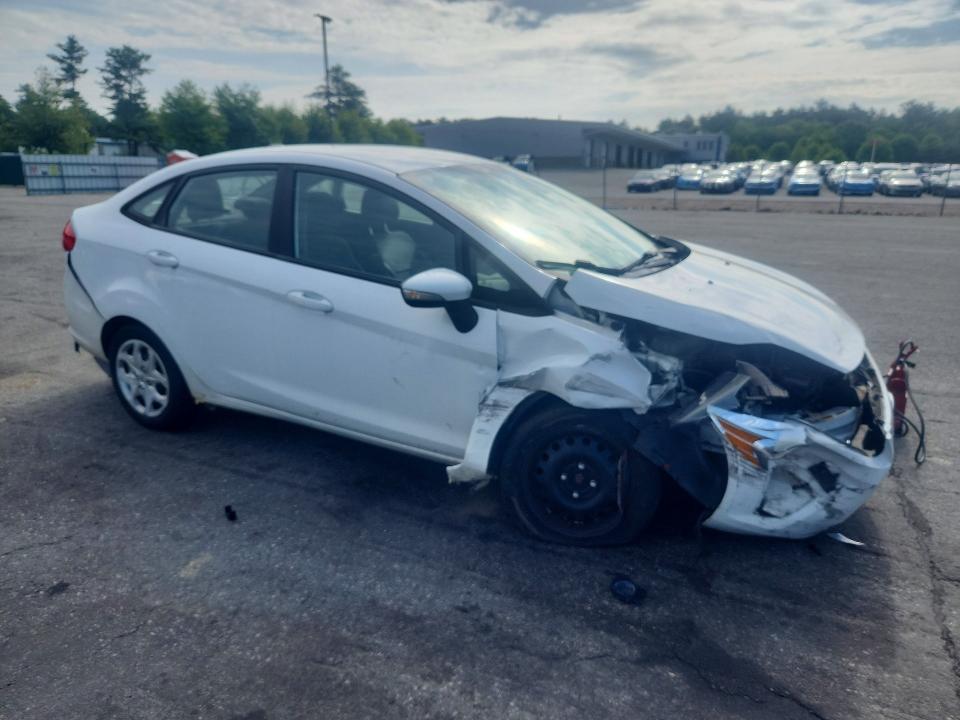 57004886 :رقم المزاد ، 3FADP4BJ8DM202765 vin ، 2013 Ford Fiesta مزاد بيع