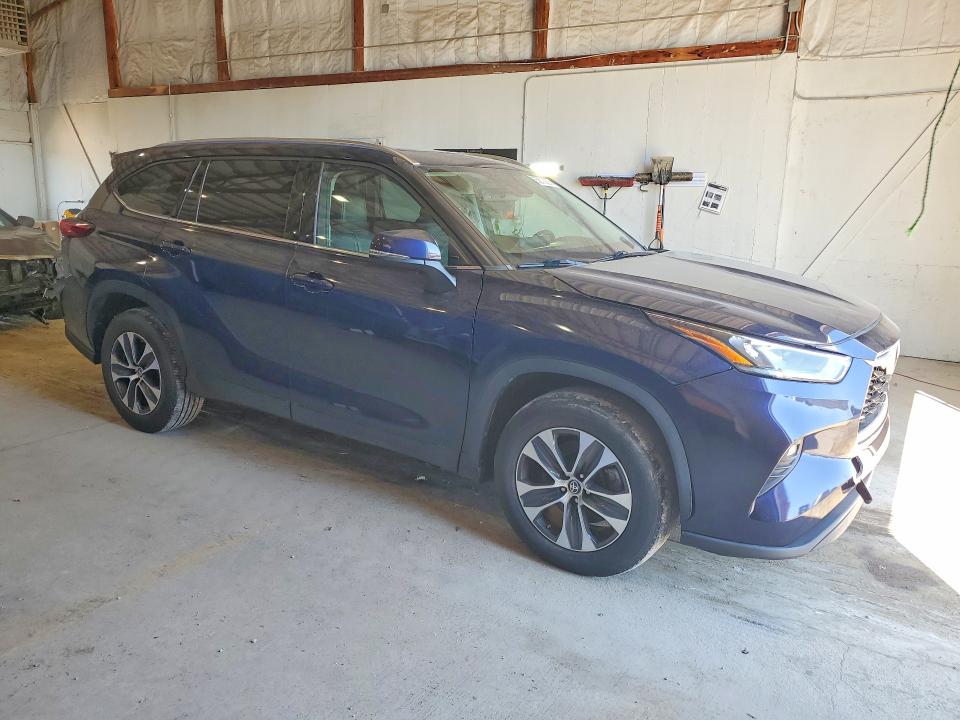 Продажа на аукционе авто 2020 Toyota Highlander, vin: 5TDGZRAH9LS005261, номер лота: 55670206