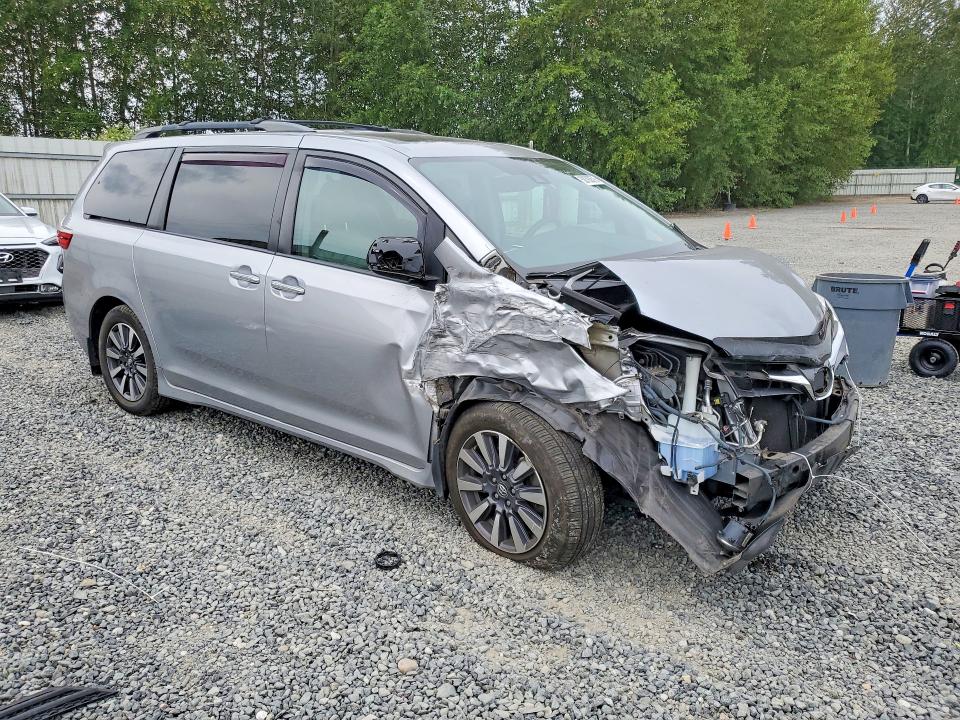 Продажа на аукционе авто 2018 Toyota Sienna, vin: 5TDDZ3DC3JS206294, номер лота: 58763576