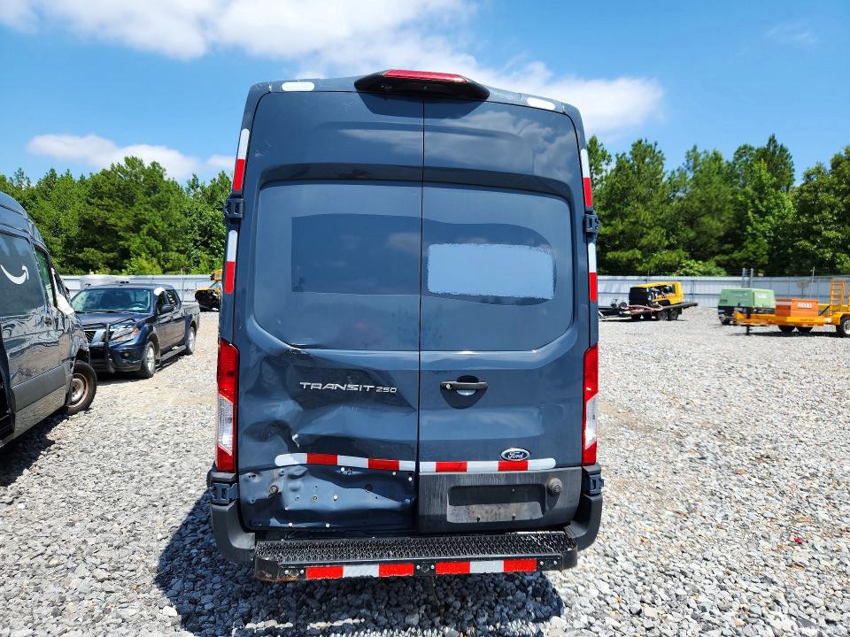 58292266 :رقم المزاد ، 1FTBR3X81LKB28350 vin ، 2020 Ford Transit مزاد بيع