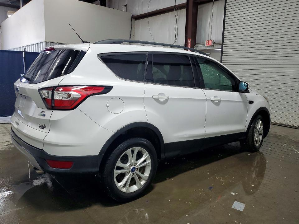 Продаж на аукціоні авто 2018 Ford Escape, vin: 1FMCU9GD9JUD36847, номер лоту: 56663636