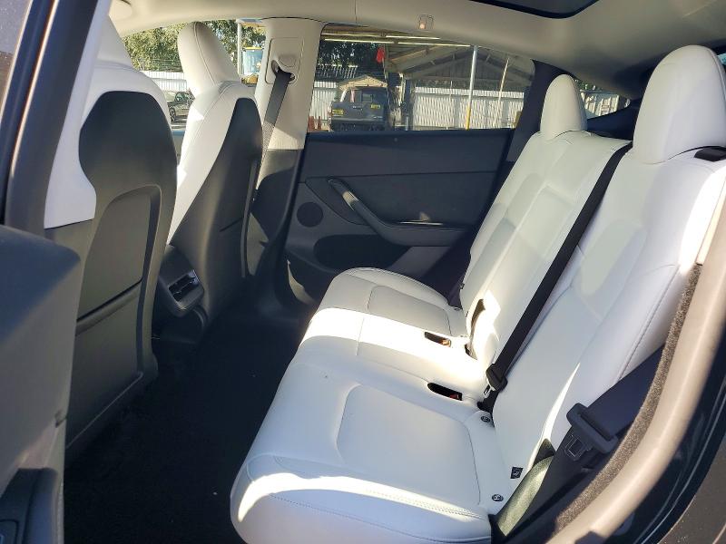2025 Tesla Model Y მანქანა იყიდება აუქციონზე, vin: 7SAYGDED6SF233762, აუქციონის ნომერი: 57248476