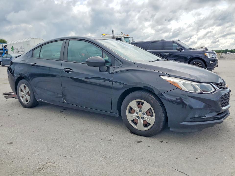 55727926 :رقم المزاد ، 1G1BC5SM9H7144543 vin ، 2017 Chevrolet Cruze مزاد بيع