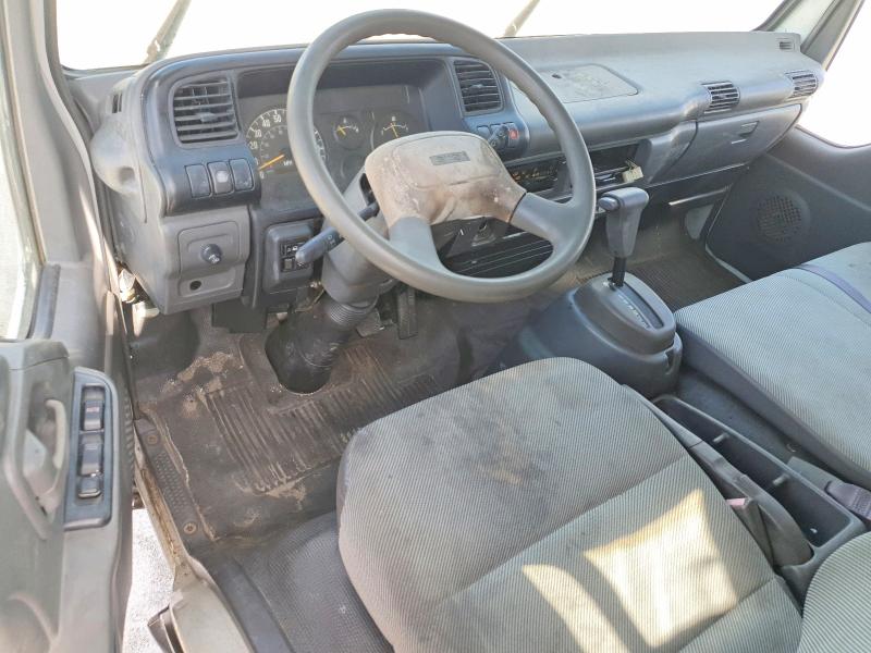 58488316 :رقم المزاد ، 4KLB4B1U04J800078 vin ، 2004 Isuzu Npr مزاد بيع