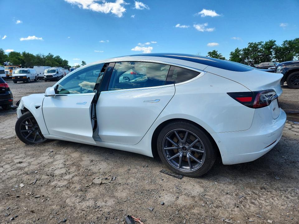 2018 Tesla 3 მანქანა იყიდება აუქციონზე, vin: 5YJ3E1EA7JF162183, აუქციონის ნომერი: 57085186
