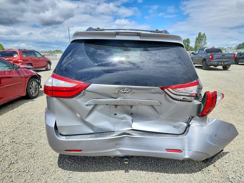 Продажа на аукционе авто 2018 Toyota Sienna, vin: 5TDYZ3DC7JS944665, номер лота: 54873526
