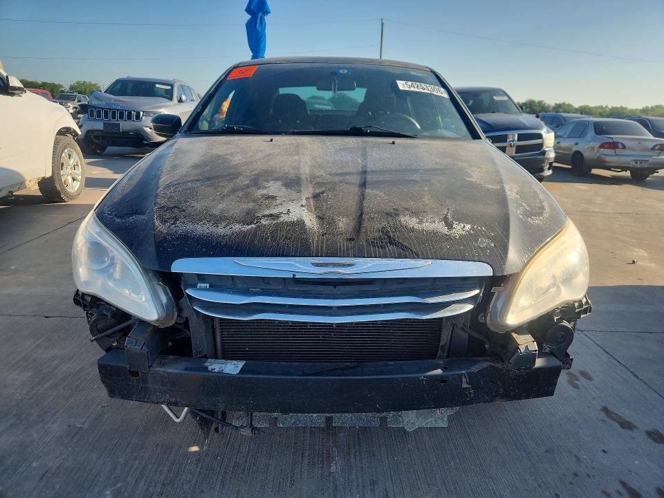 Продаж на аукціоні авто 2014 Chrysler 200, vin: 1C3CCBAB2EN238155, номер лоту: 54253306
